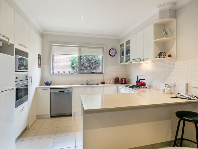 9A Seaview Avenue MORNINGTON - Residential for sale