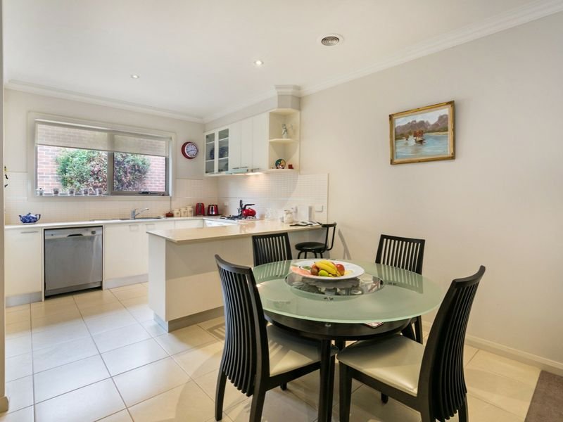 9A Seaview Avenue MORNINGTON - Residential for sale