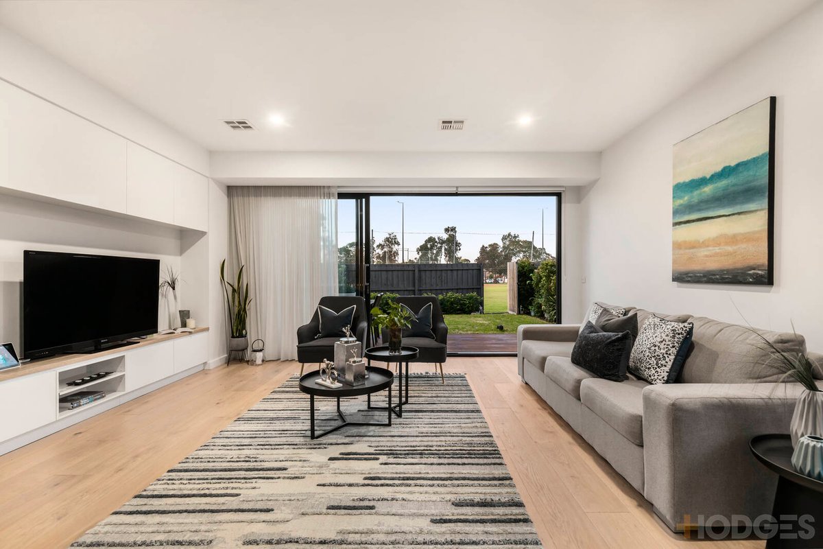9B Widdop Crescent Hampton East - Residential for sale