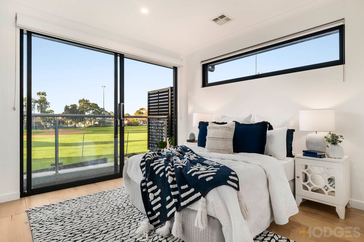 9B Widdop Crescent Hampton East - Residential for sale