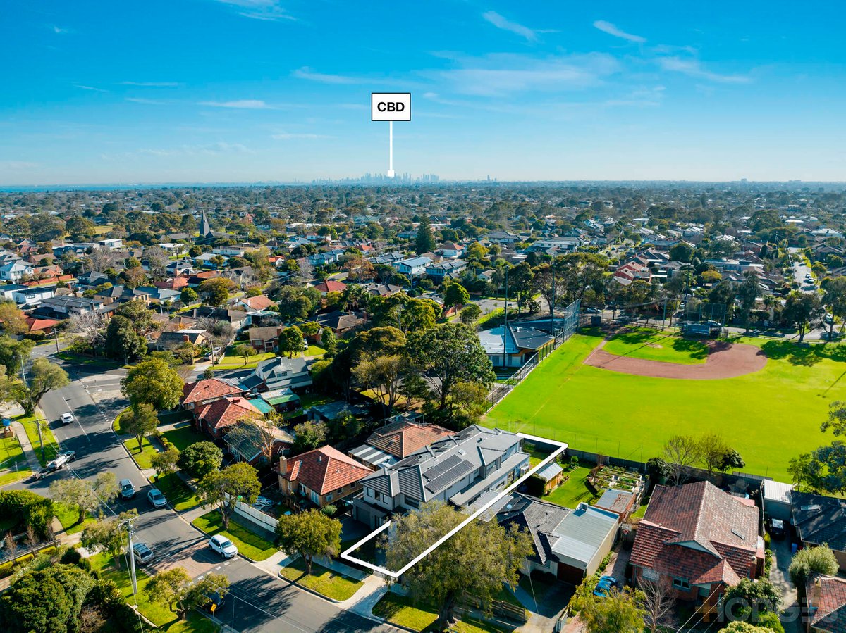 9B Widdop Crescent Hampton East - Residential for sale