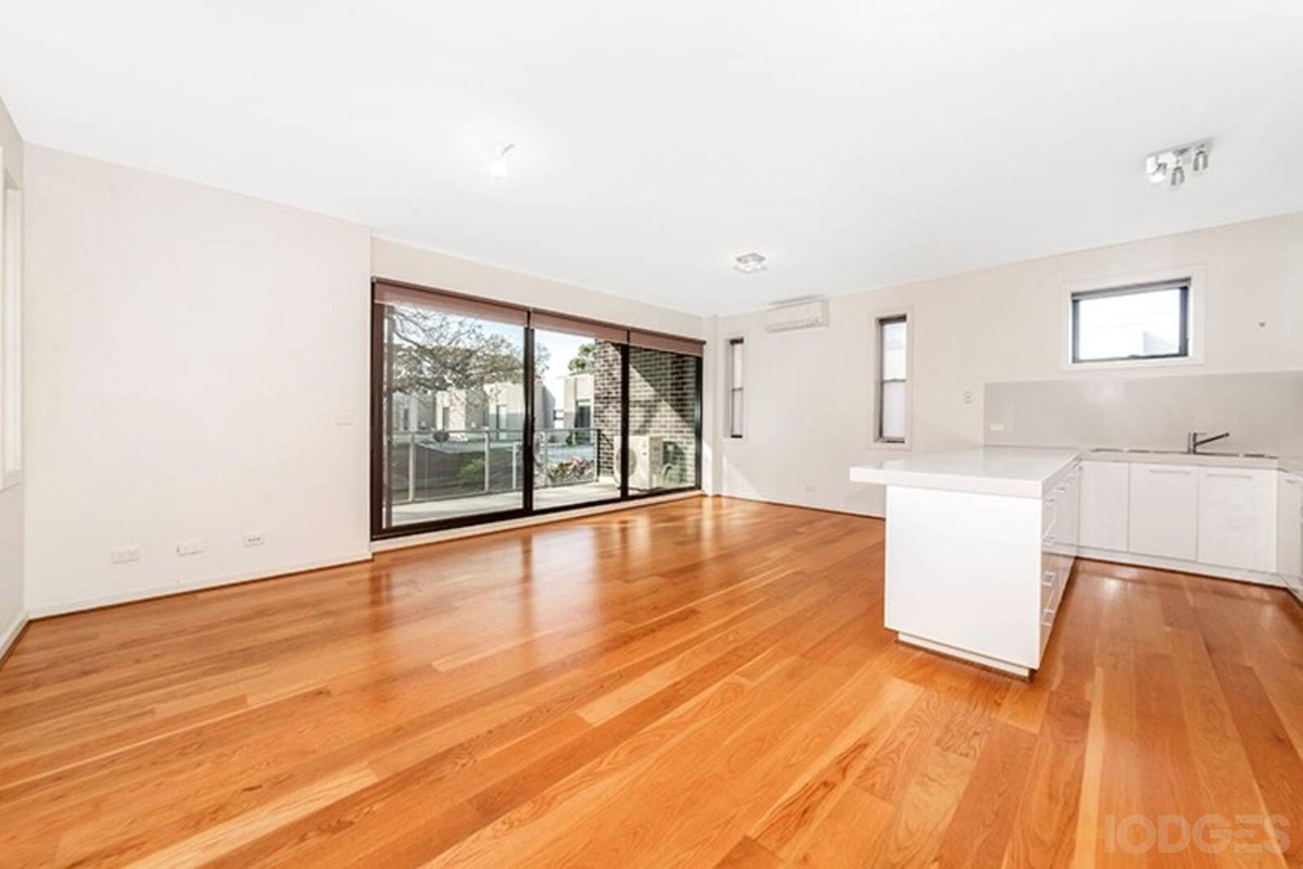 Apt 18 / 3 Evergreen Circuit Cheltenham - Residential for sale