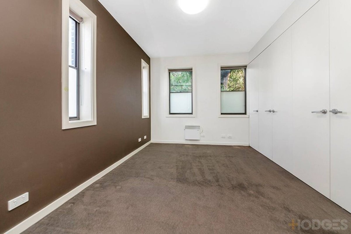 Apt 18 / 3 Evergreen Circuit Cheltenham - Residential for sale