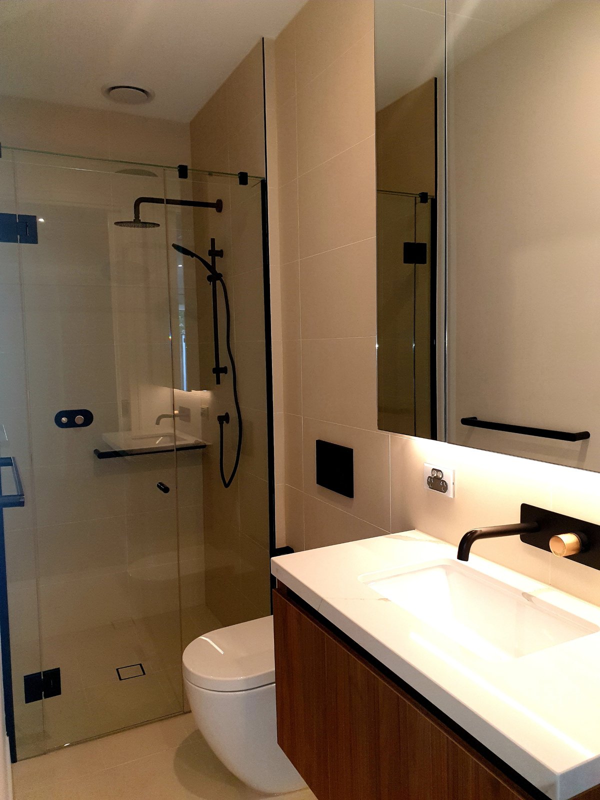 G04 / 1217-1219 Nepean Highway Highett - Residential for lease