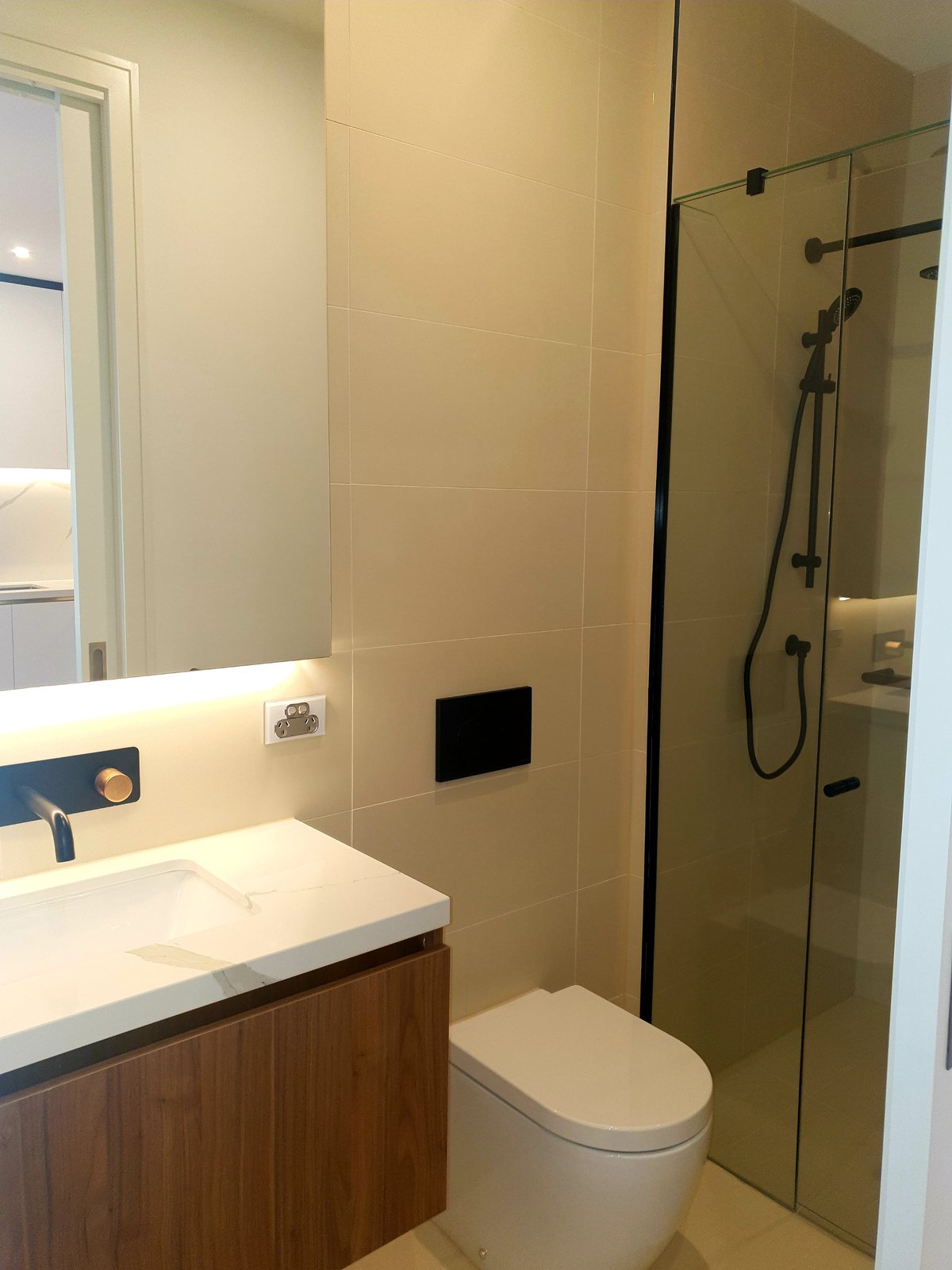 G04 / 1217-1219 Nepean Highway Highett - Residential for lease