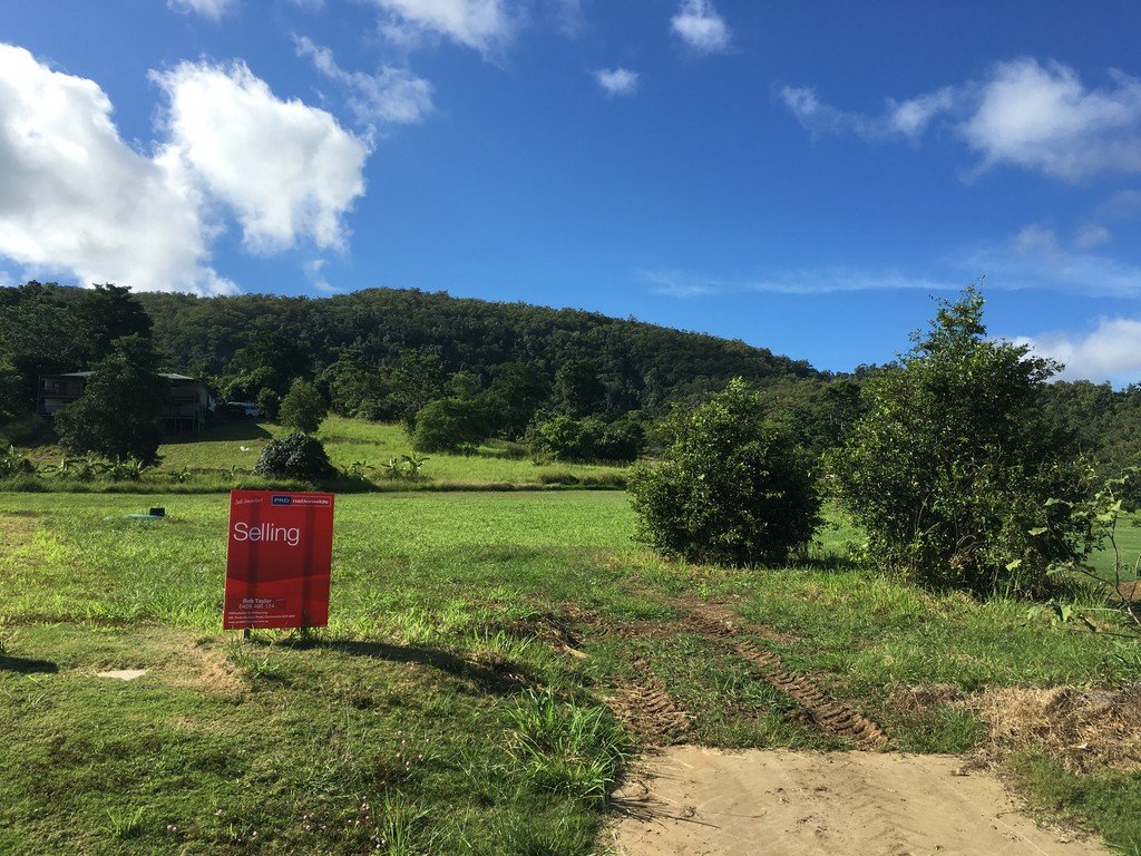 Lot 10 Honeyeater Crescent, CANNON VALLEY QLD 4800