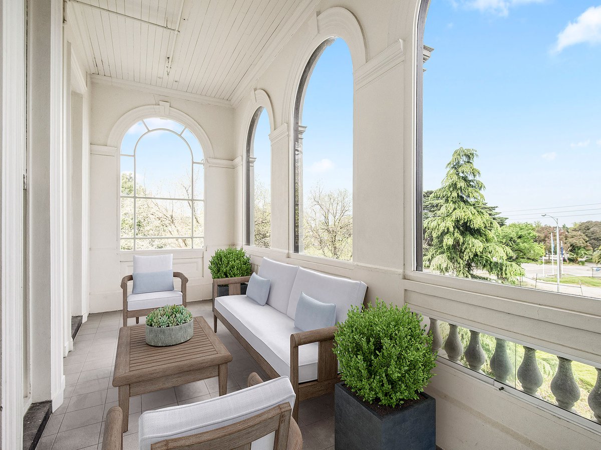 M5 / 55 Queens Road Melbourne - Residential for lease