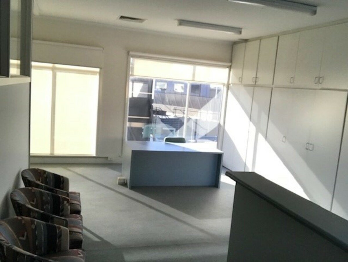2 / 397 Nepean CHELSEA - Commercial for sale