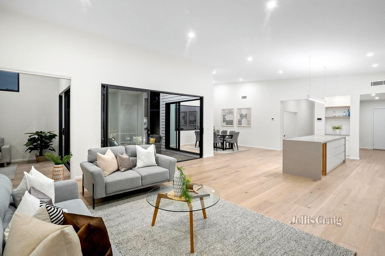 25 Oaktree Road, Croydon North, VIC 3136 House for Sale