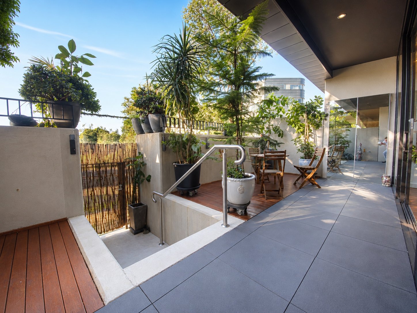 002/2 Galaup Street LITTLE BAY 2