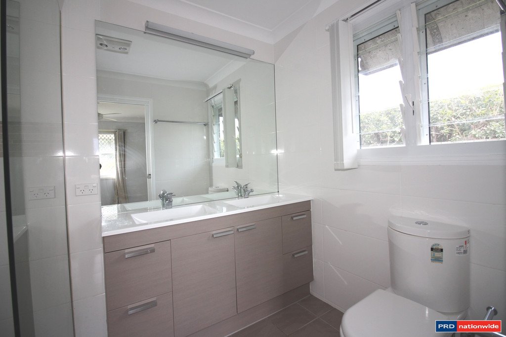031/40 Blaikie Street   "The Avenues"  HENDRA 5