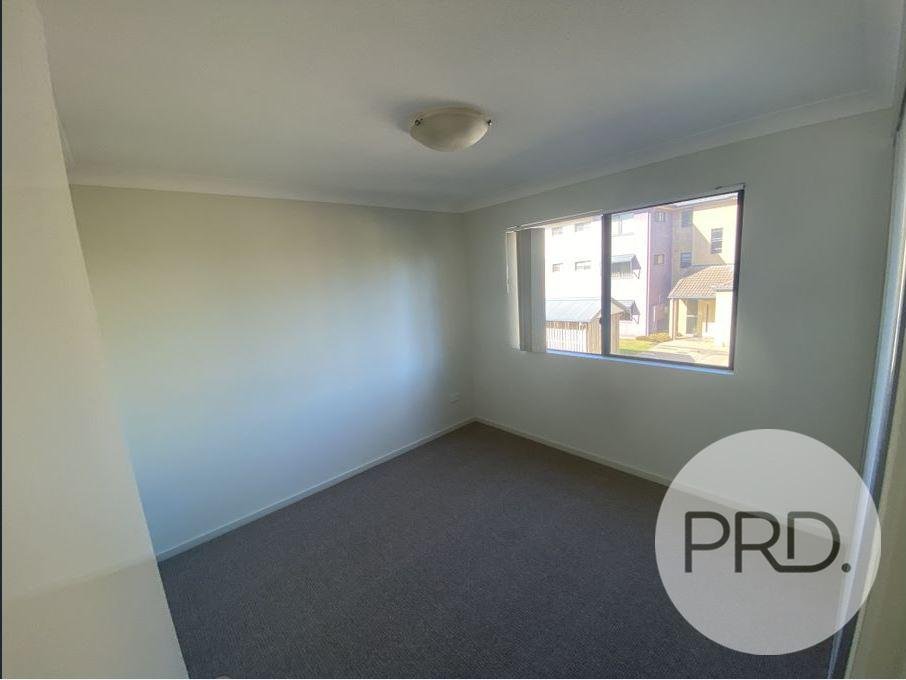 07/1 Short Street CABOOLTURE 8