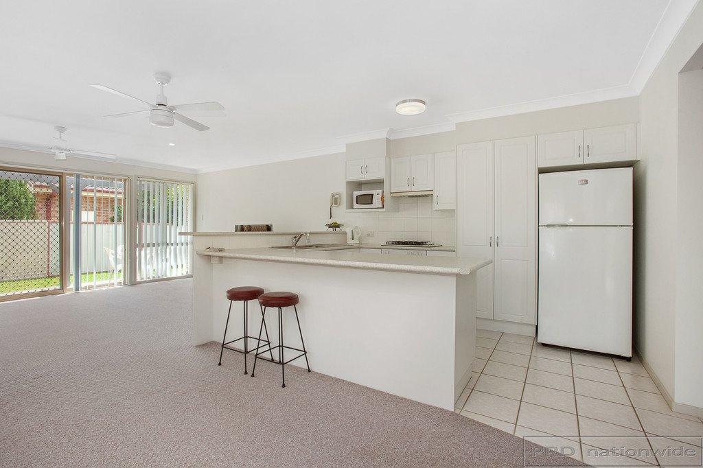1 /1 Adele Crescent ASHTONFIELD 5