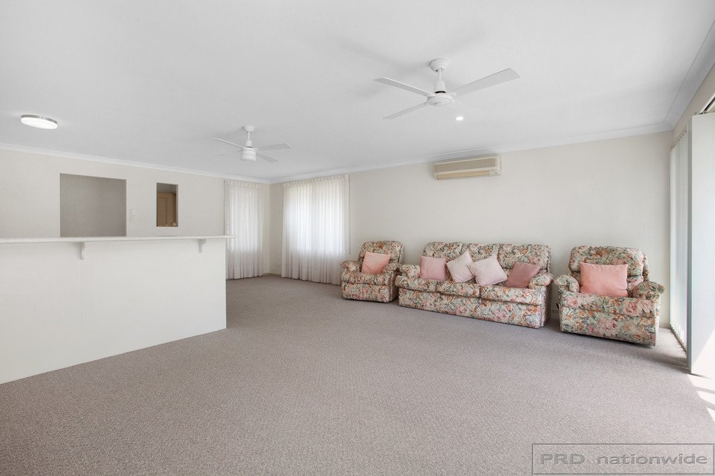 1 /1 Adele Crescent ASHTONFIELD 16