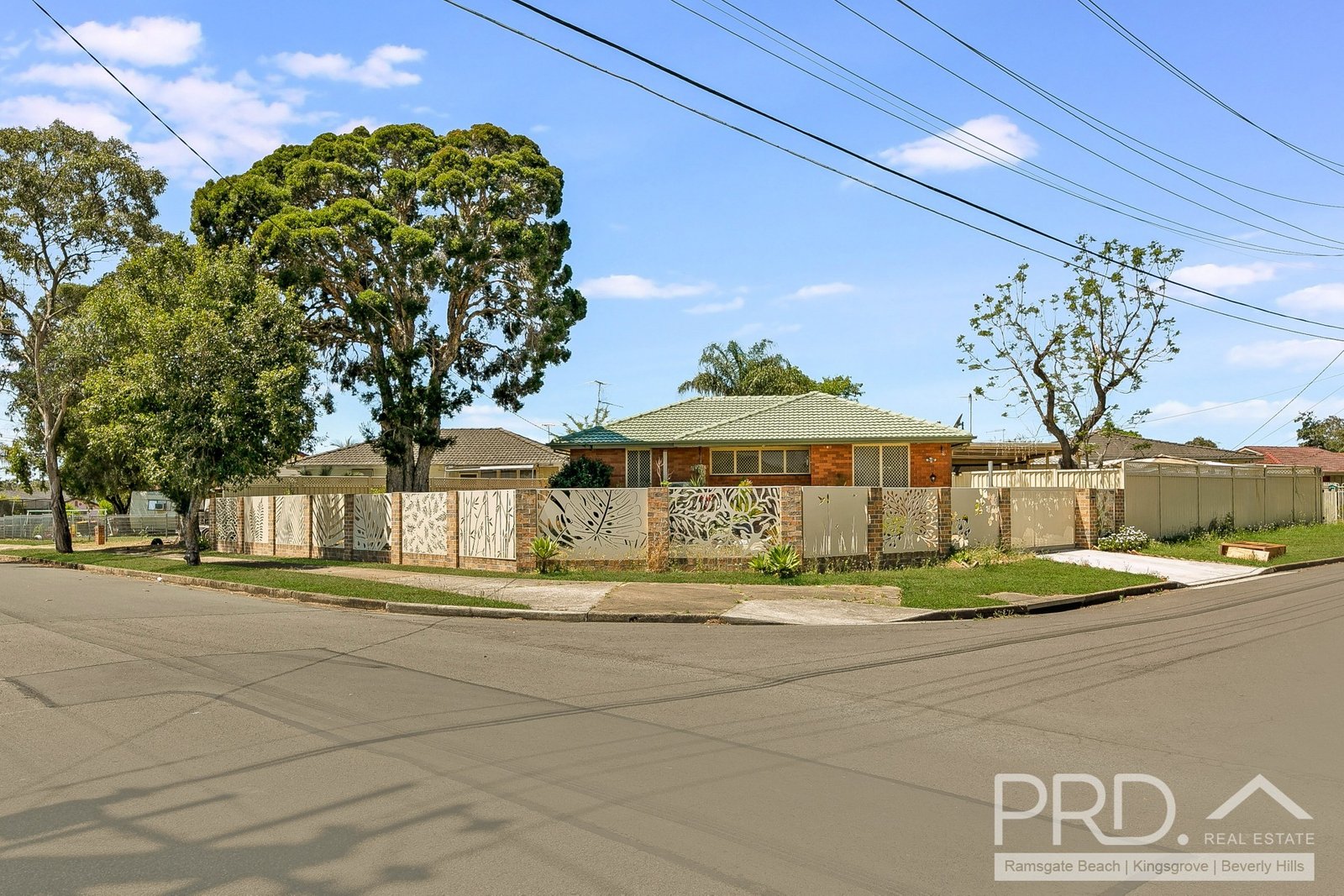 1 & 1A Bunsen Avenue EMERTON 5
