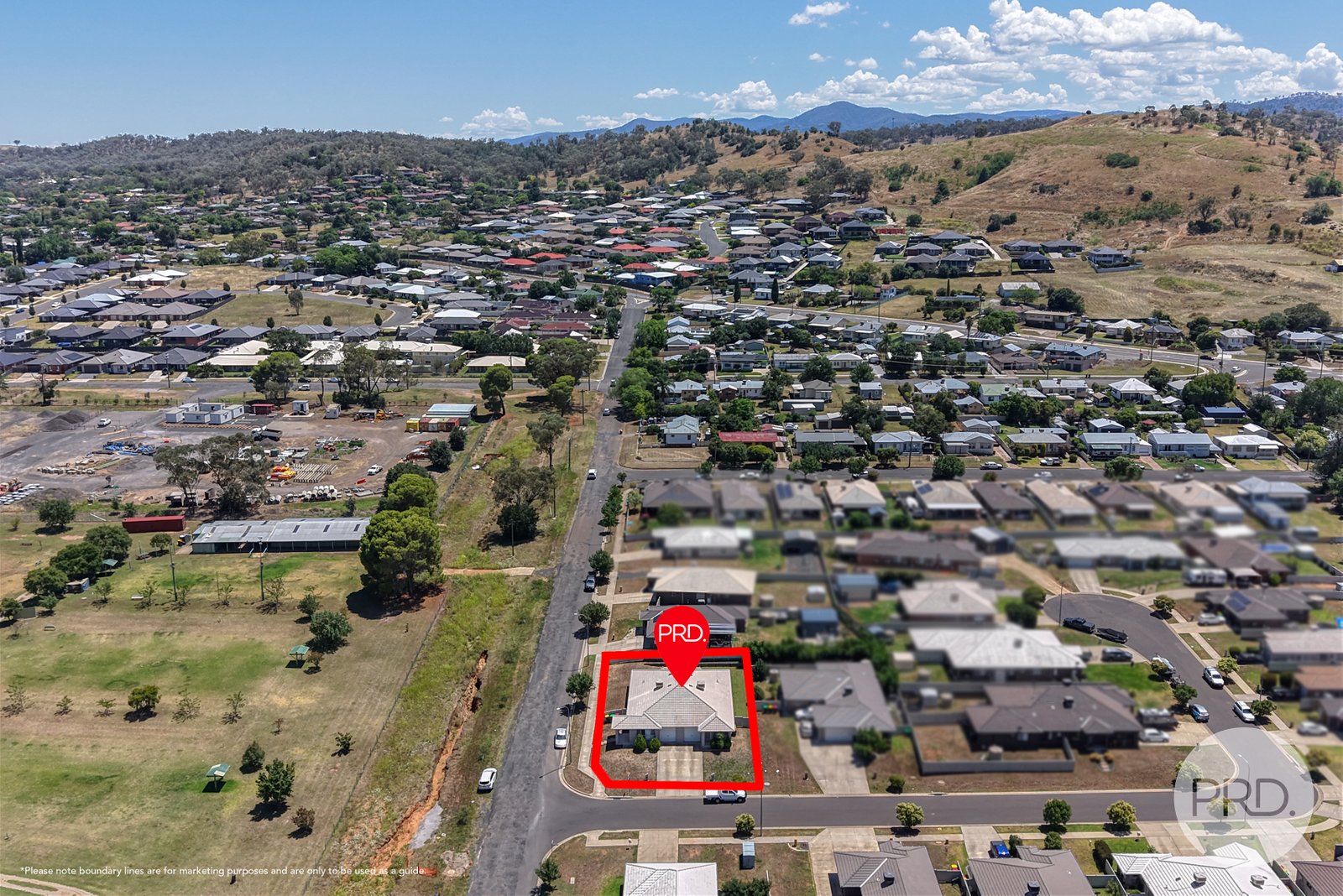 1 & 1A Lake Place TAMWORTH 30