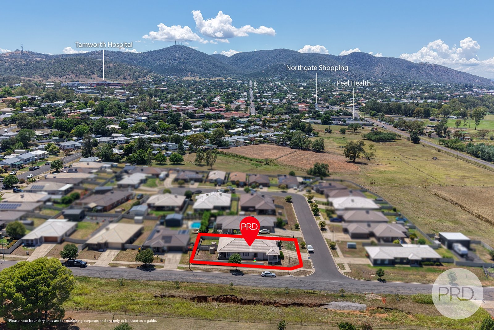 1 & 1A Lake Place TAMWORTH 31