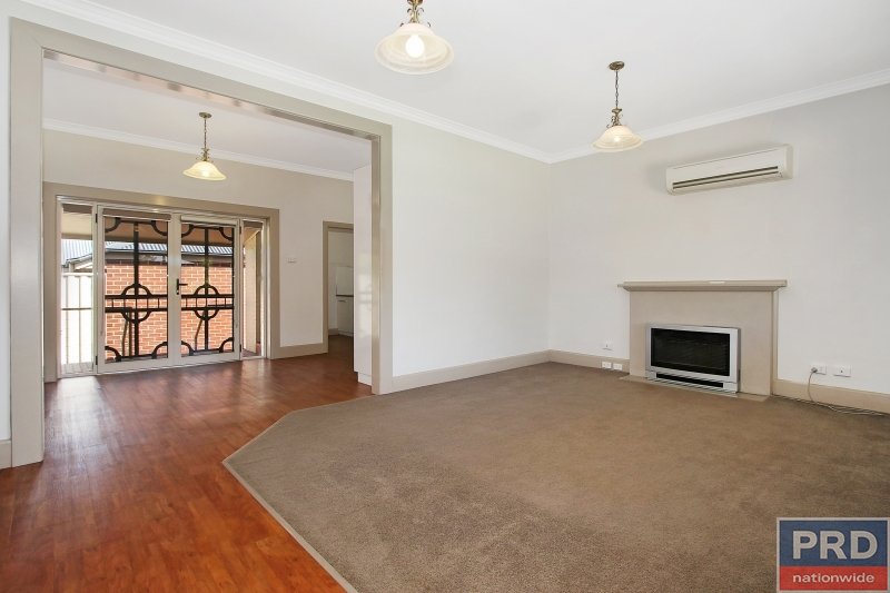 1, 2 & 3/483 Schubach Street EAST ALBURY 3