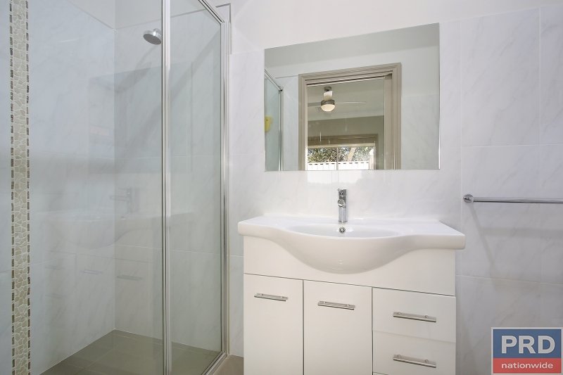 1, 2 & 3/483 Schubach Street EAST ALBURY 18