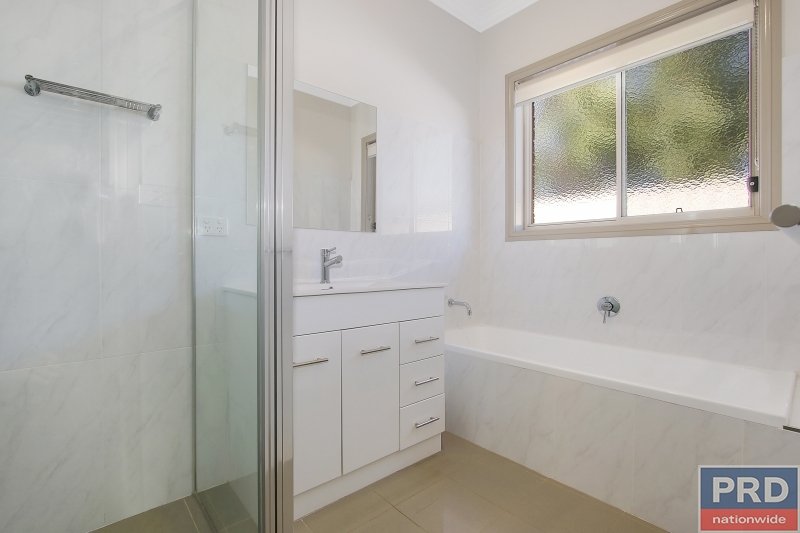 1, 2 & 3/483 Schubach Street EAST ALBURY 21