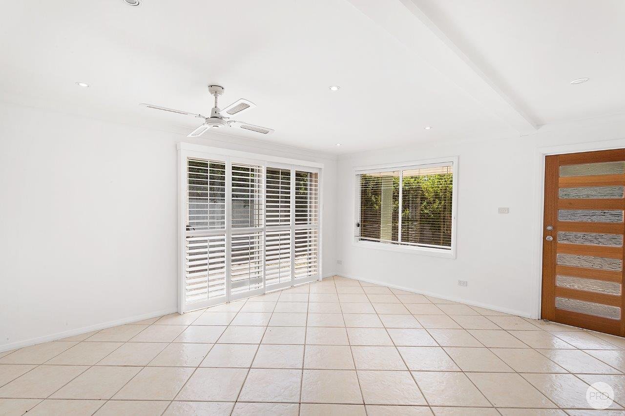 1 & 2/1 Lentara Street FINGAL BAY 14