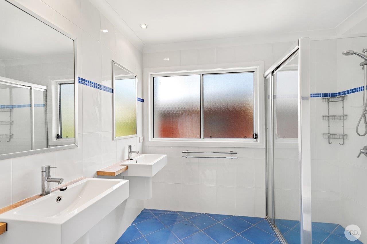 1 & 2/1 Lentara Street FINGAL BAY 16