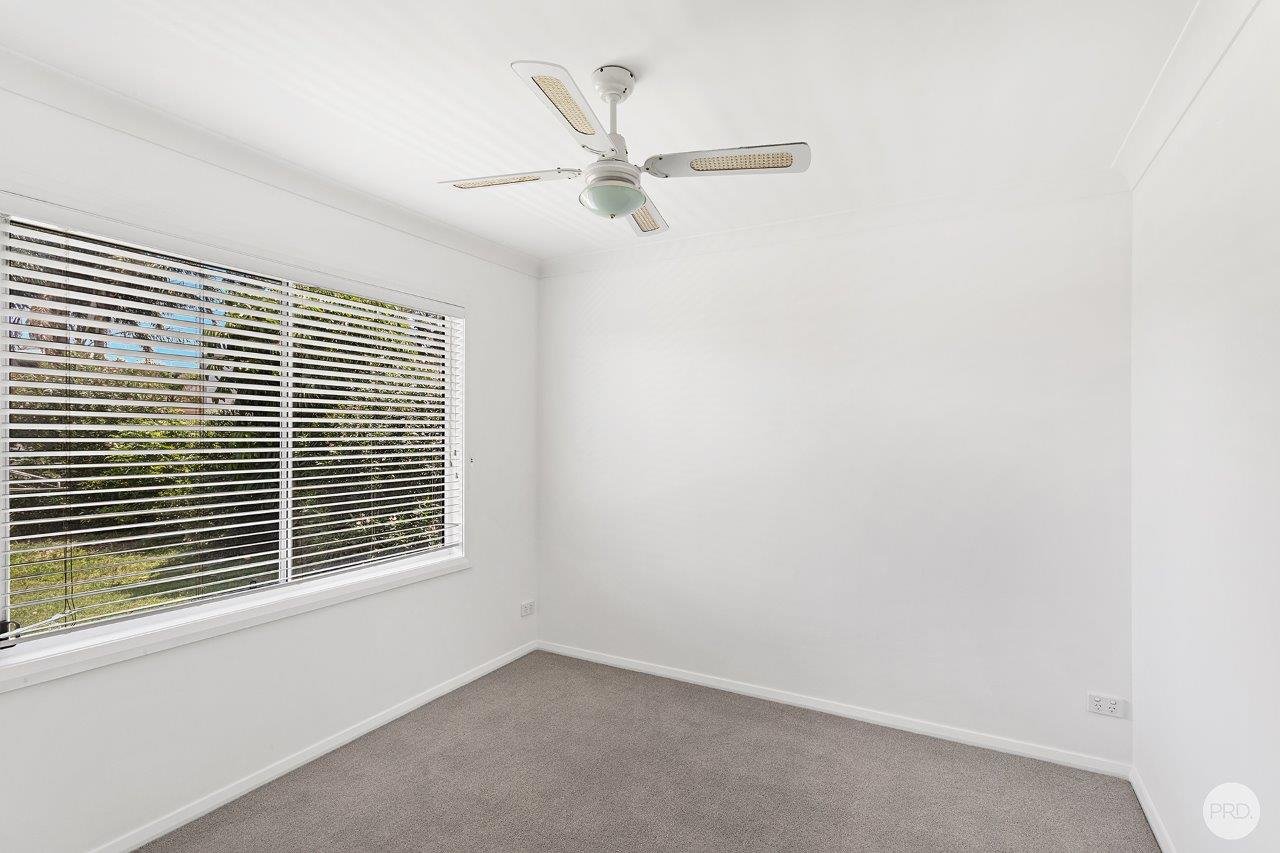 1 & 2/1 Lentara Street FINGAL BAY 18