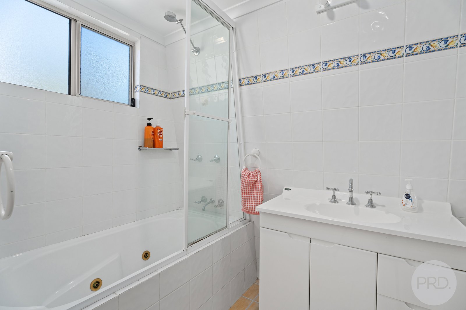 1 & 2/109 Government Road NELSON BAY 27