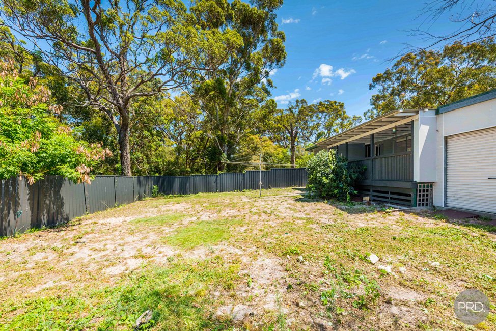 1 & 2/121 Stockton Street NELSON BAY 21