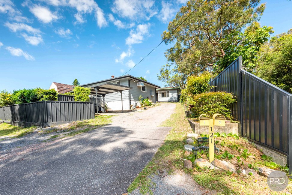 1 & 2/121 Stockton Street NELSON BAY 22