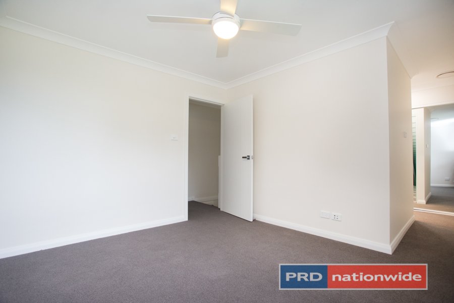 1-2/13 Algie Crescent,  KINGSWOOD 12