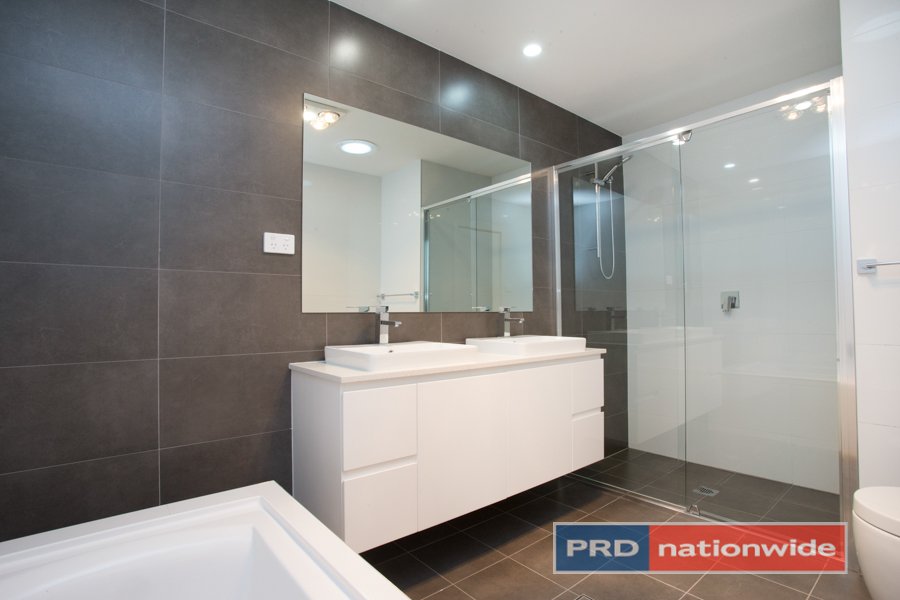 1-2/13 Algie Crescent,  KINGSWOOD 16