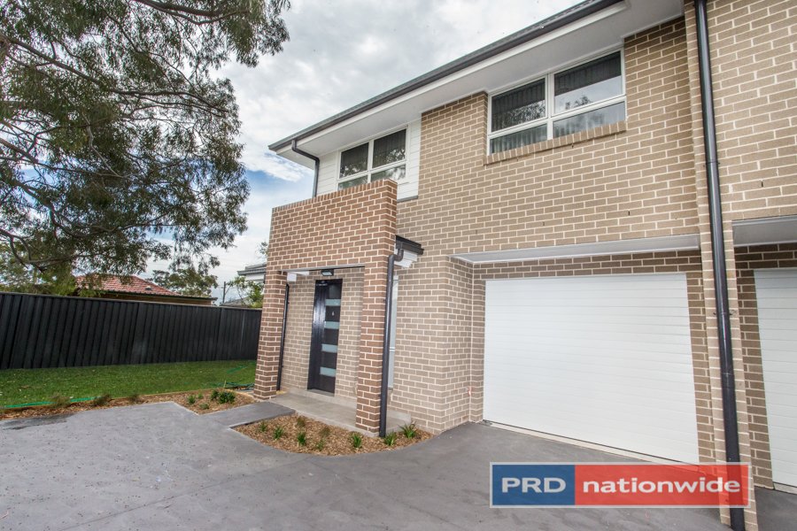 1-2/13 Algie Crescent,  KINGSWOOD 21