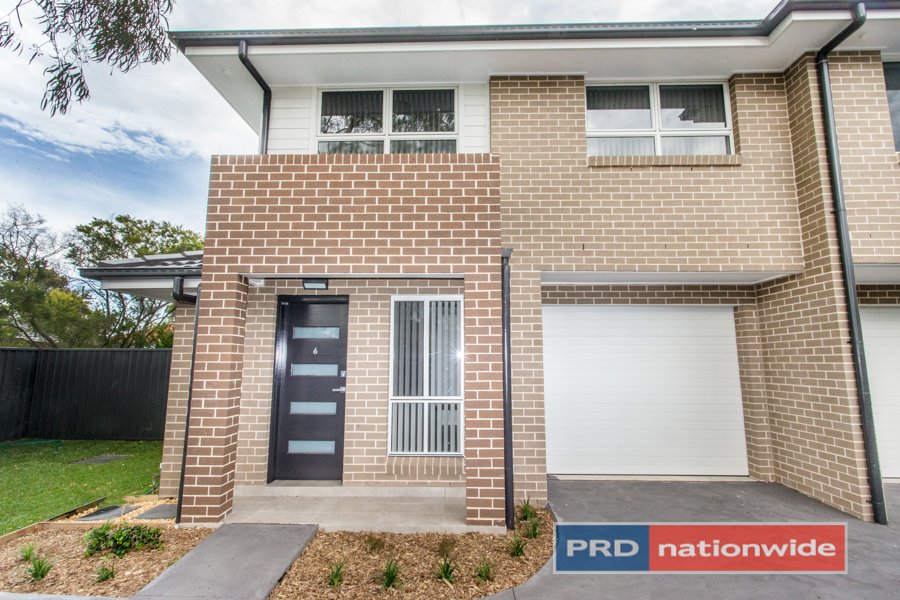 1-2/13 Algie Crescent,  KINGSWOOD 22