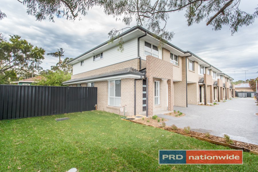 1-2/13 Algie Crescent,  KINGSWOOD 23