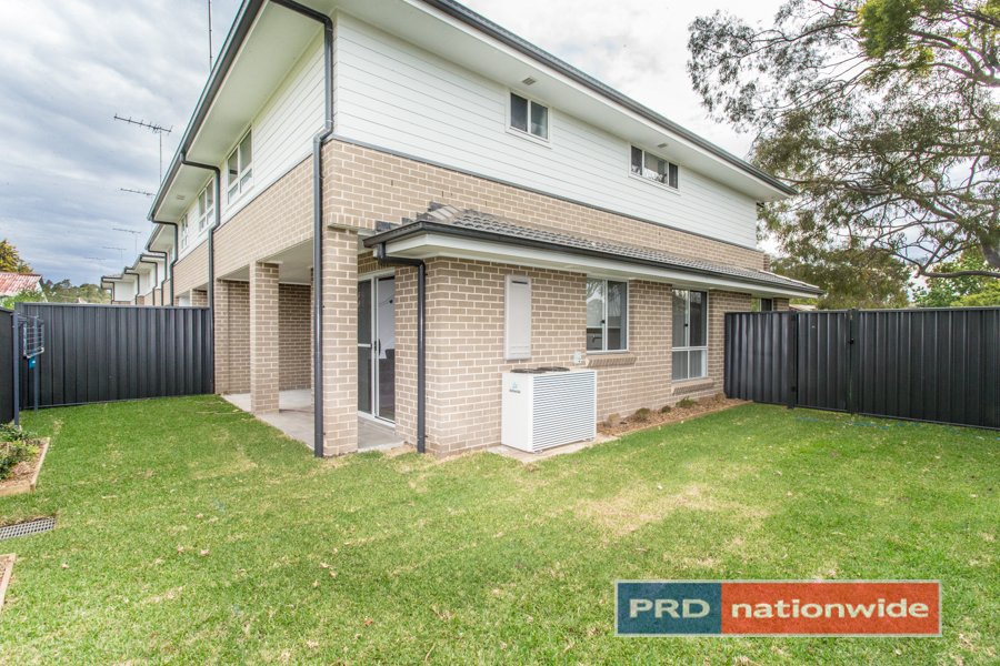 1-2/13 Algie Crescent,  KINGSWOOD 25