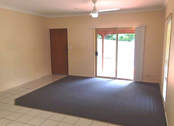 1 & 2/13 Eshelby Drive CANNONVALE 12