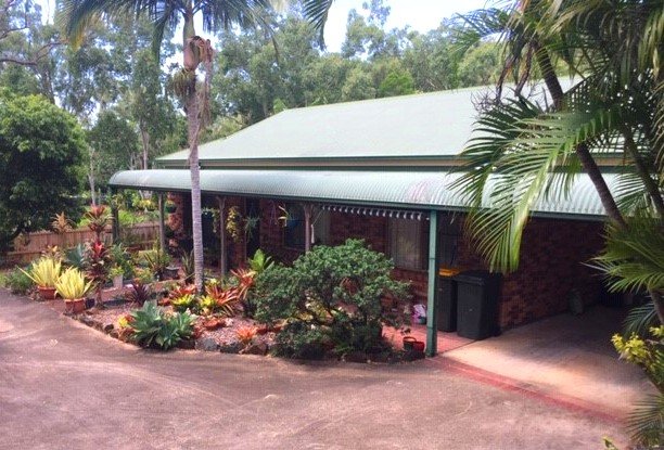 1 & 2/13 Eshelby Drive CANNONVALE 13