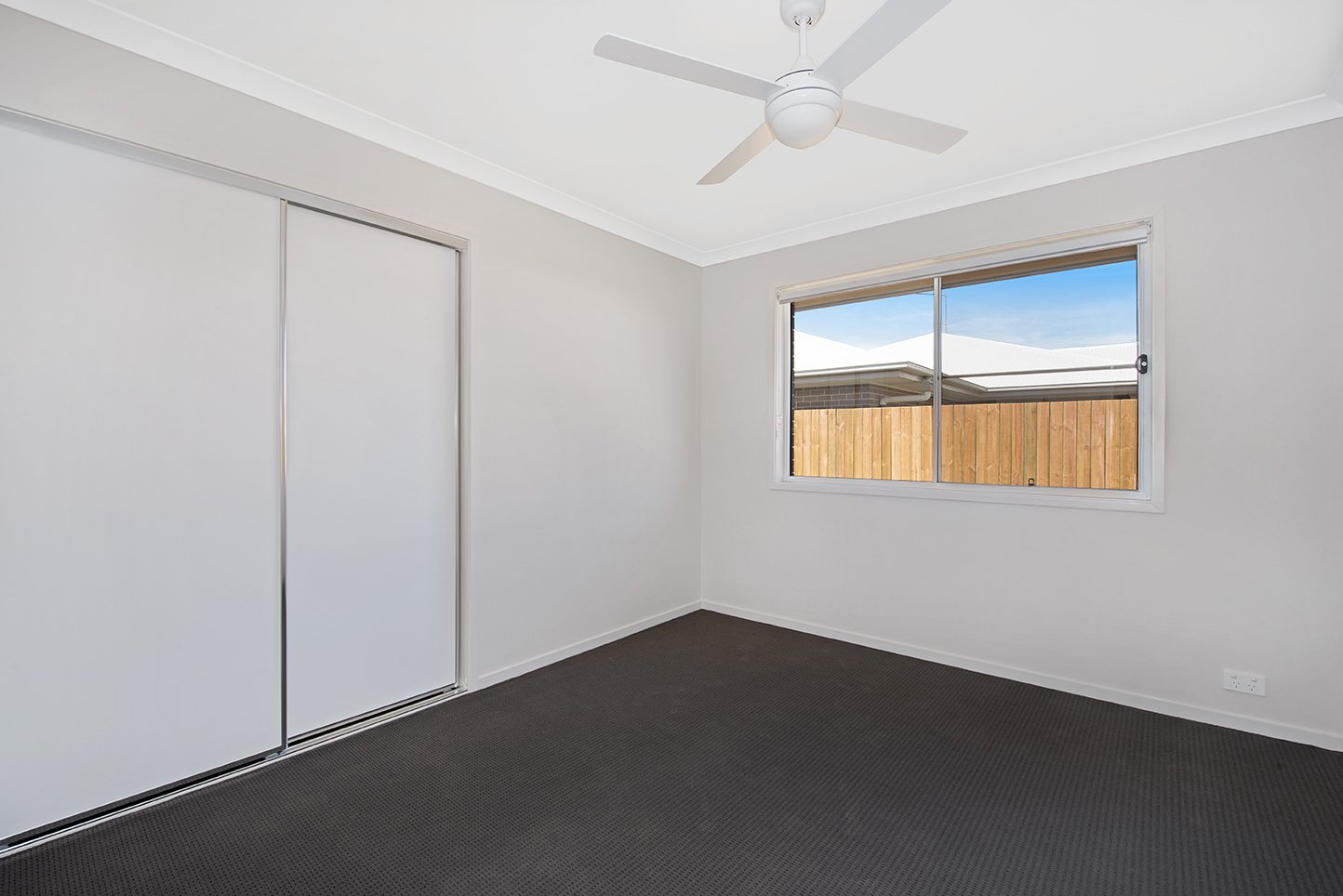 1 & 2/13 Heywood Street, GLENVALE QLD 4350