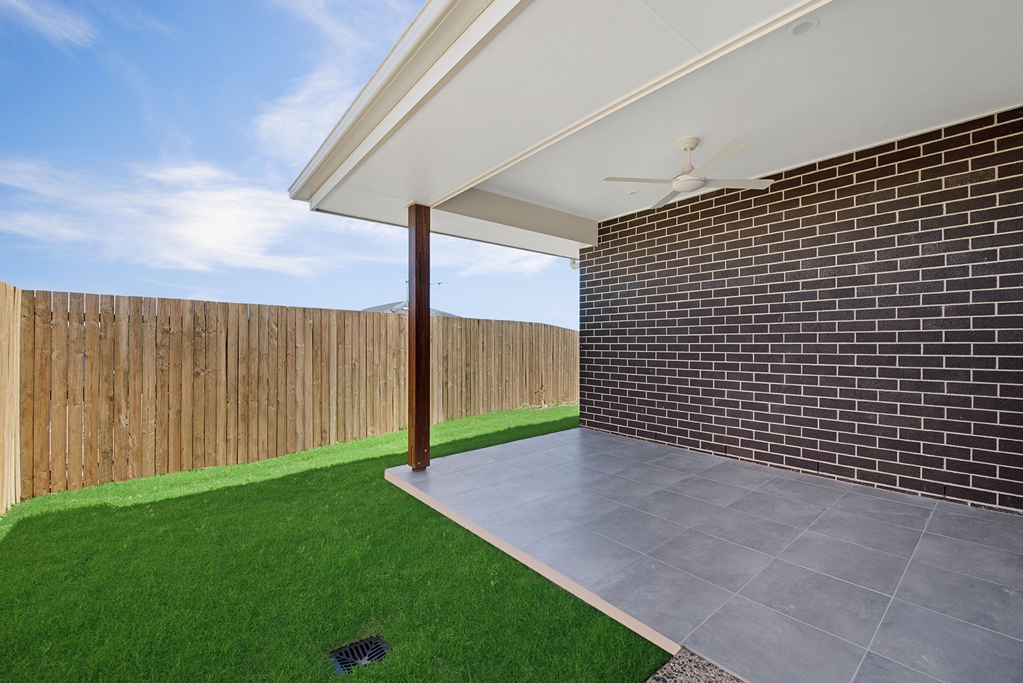 1 & 2/13 Heywood Street, GLENVALE QLD 4350