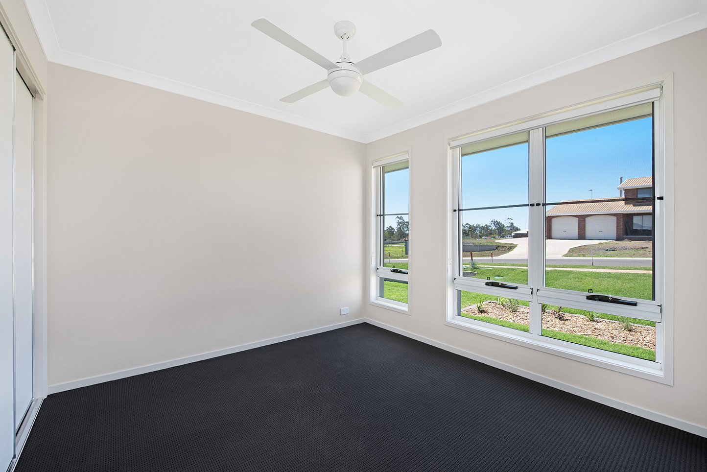 1 & 2/13 Heywood Street, GLENVALE QLD 4350
