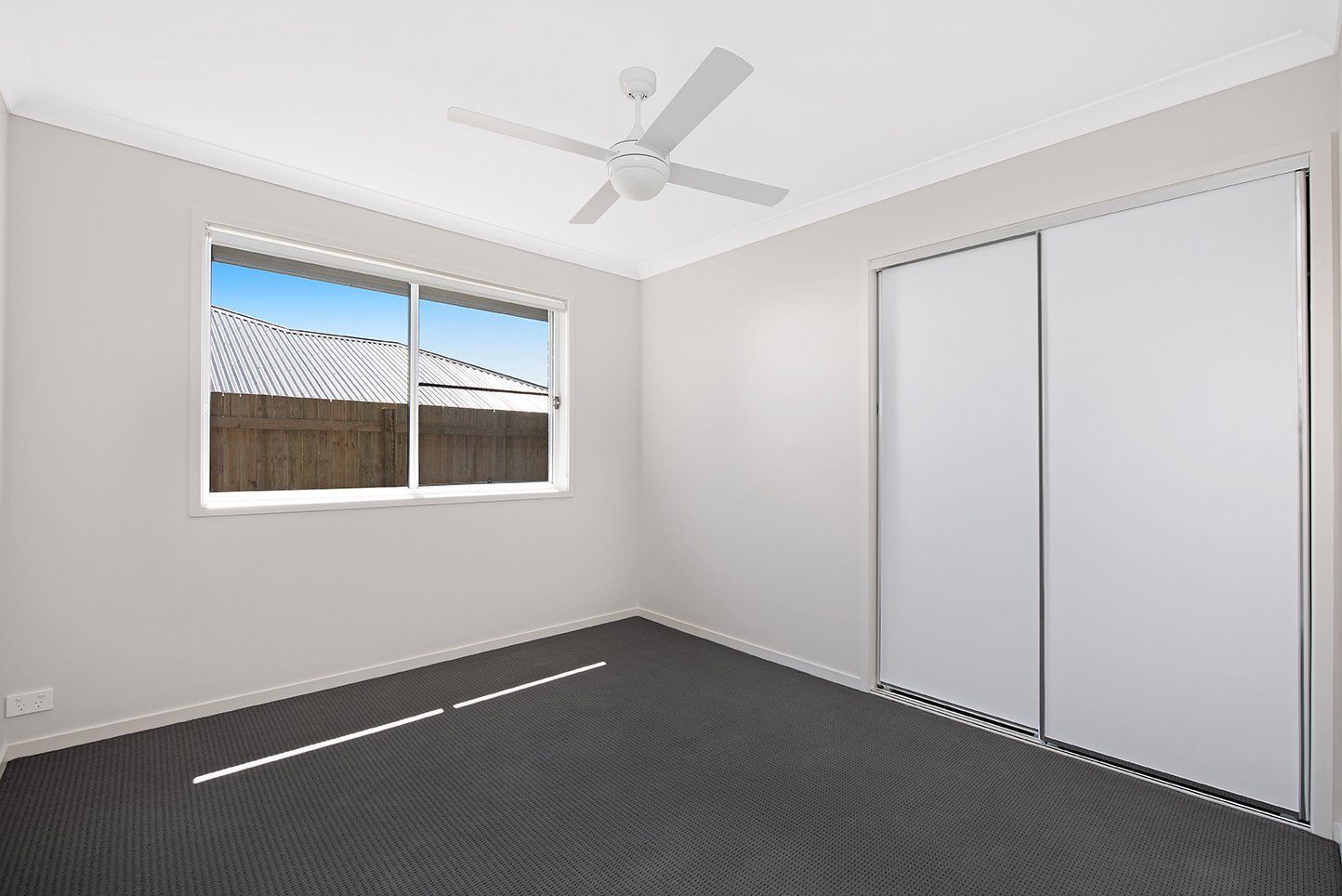 1 & 2/13 Heywood Street, GLENVALE QLD 4350