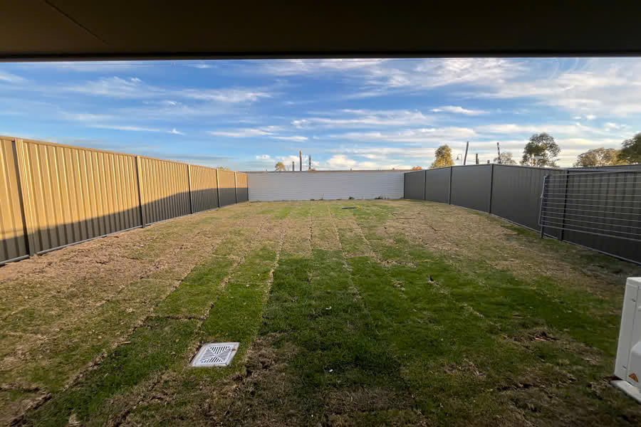 1 & 2/194 Warrah Drive TAMWORTH 13
