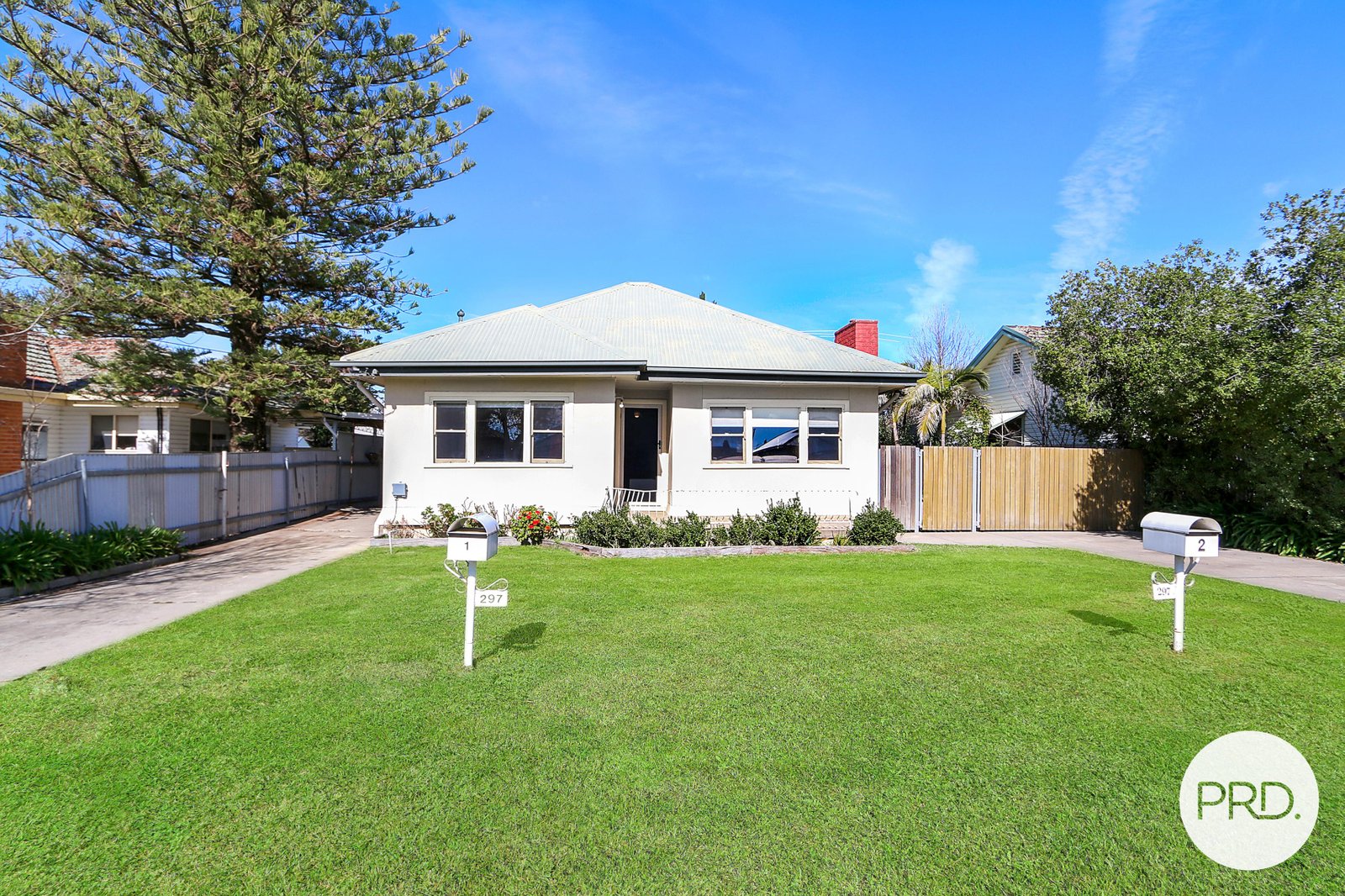 1 & 2/297 Gulpha Street NORTH ALBURY 1