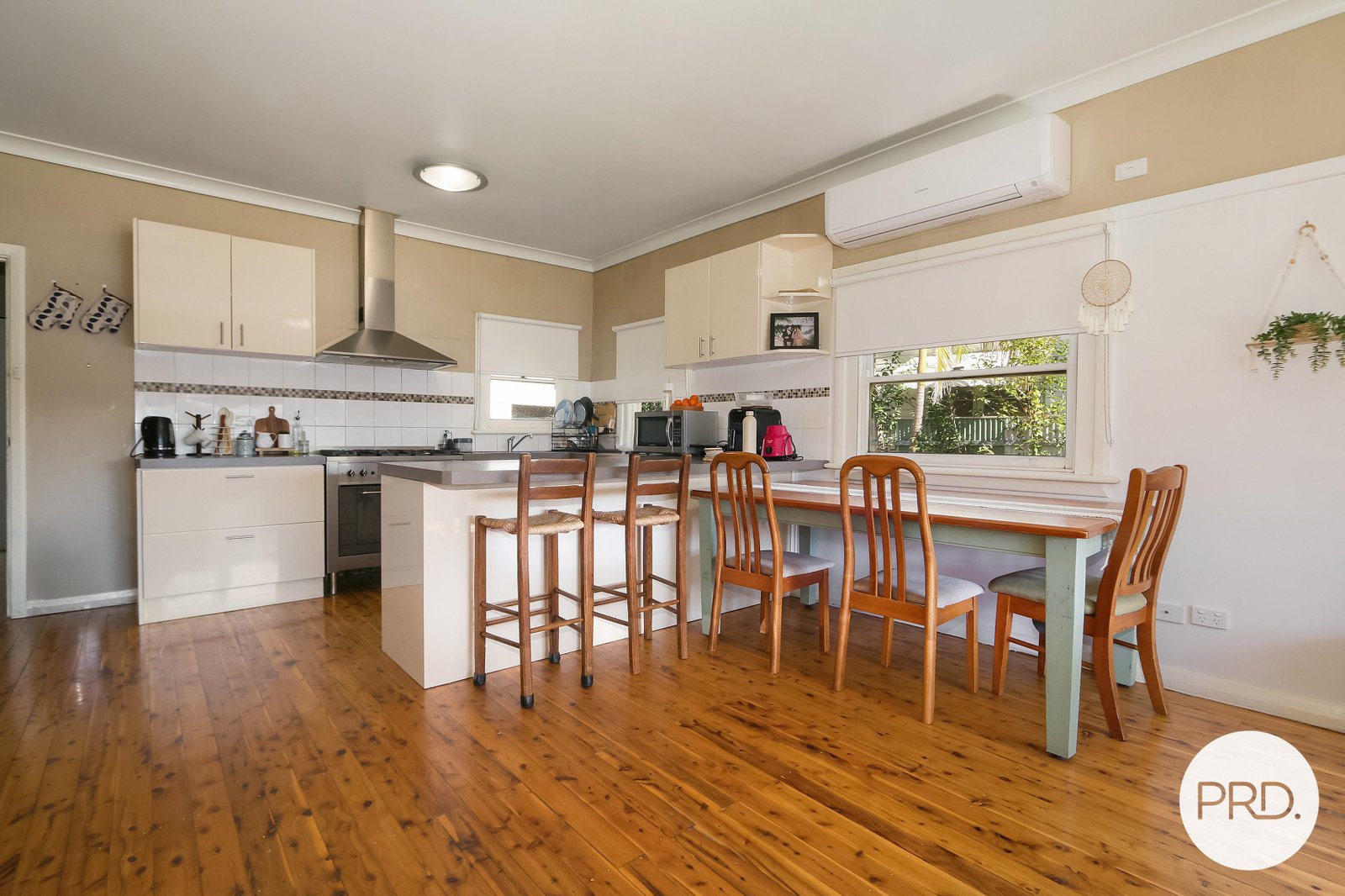 1 & 2/297 Gulpha Street NORTH ALBURY 3