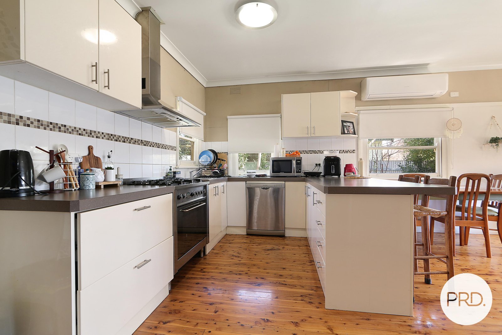 1 & 2/297 Gulpha Street NORTH ALBURY 4