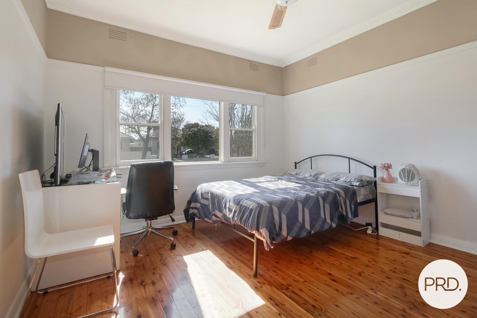 1 & 2/297 Gulpha Street NORTH ALBURY 5