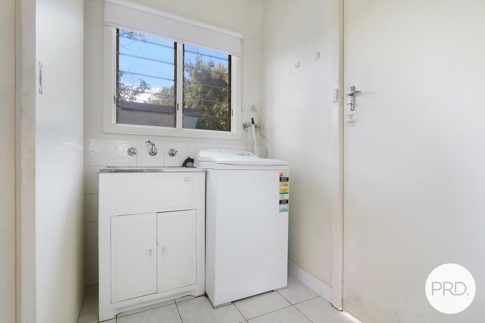 1 & 2/297 Gulpha Street NORTH ALBURY 21