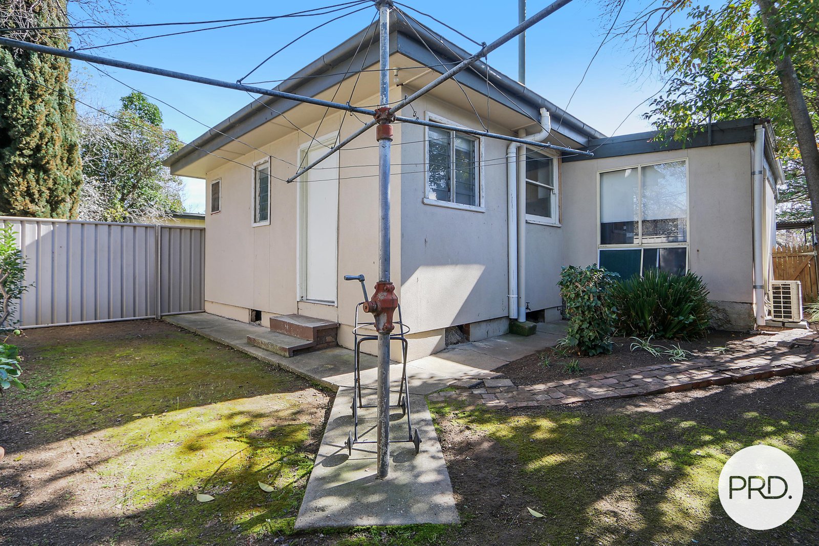 1 & 2/297 Gulpha Street NORTH ALBURY 22