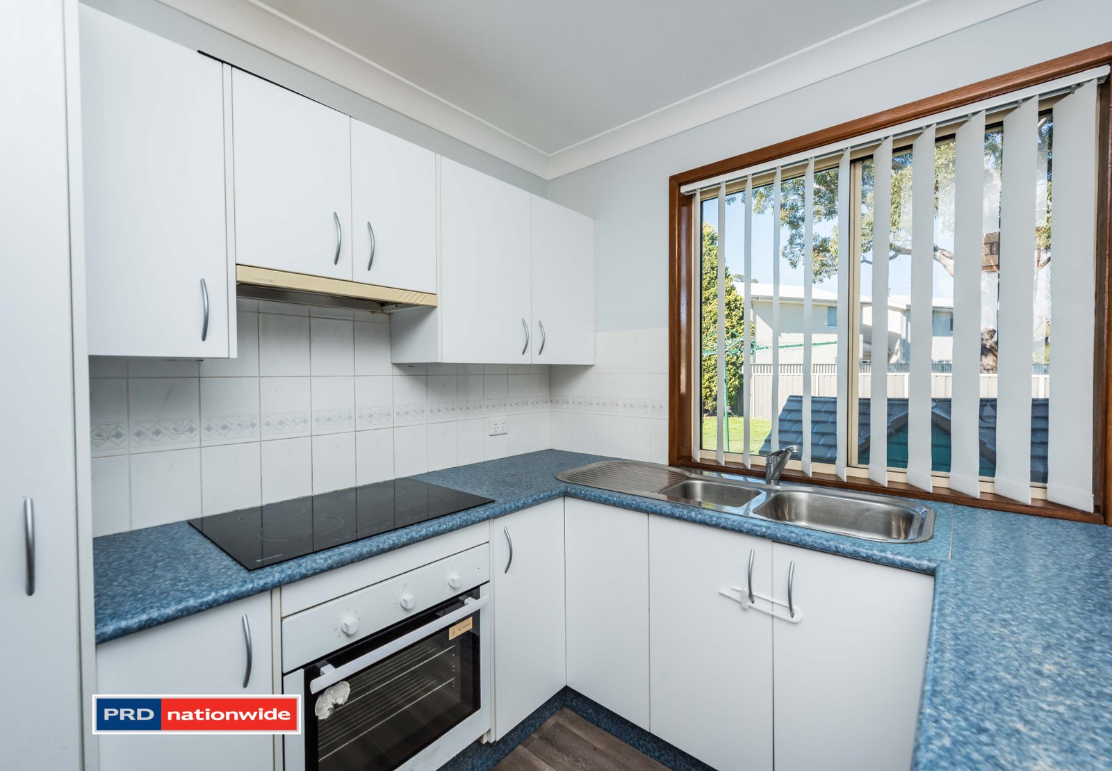 1 & 2/33 Caledonia Close SALAMANDER BAY 6